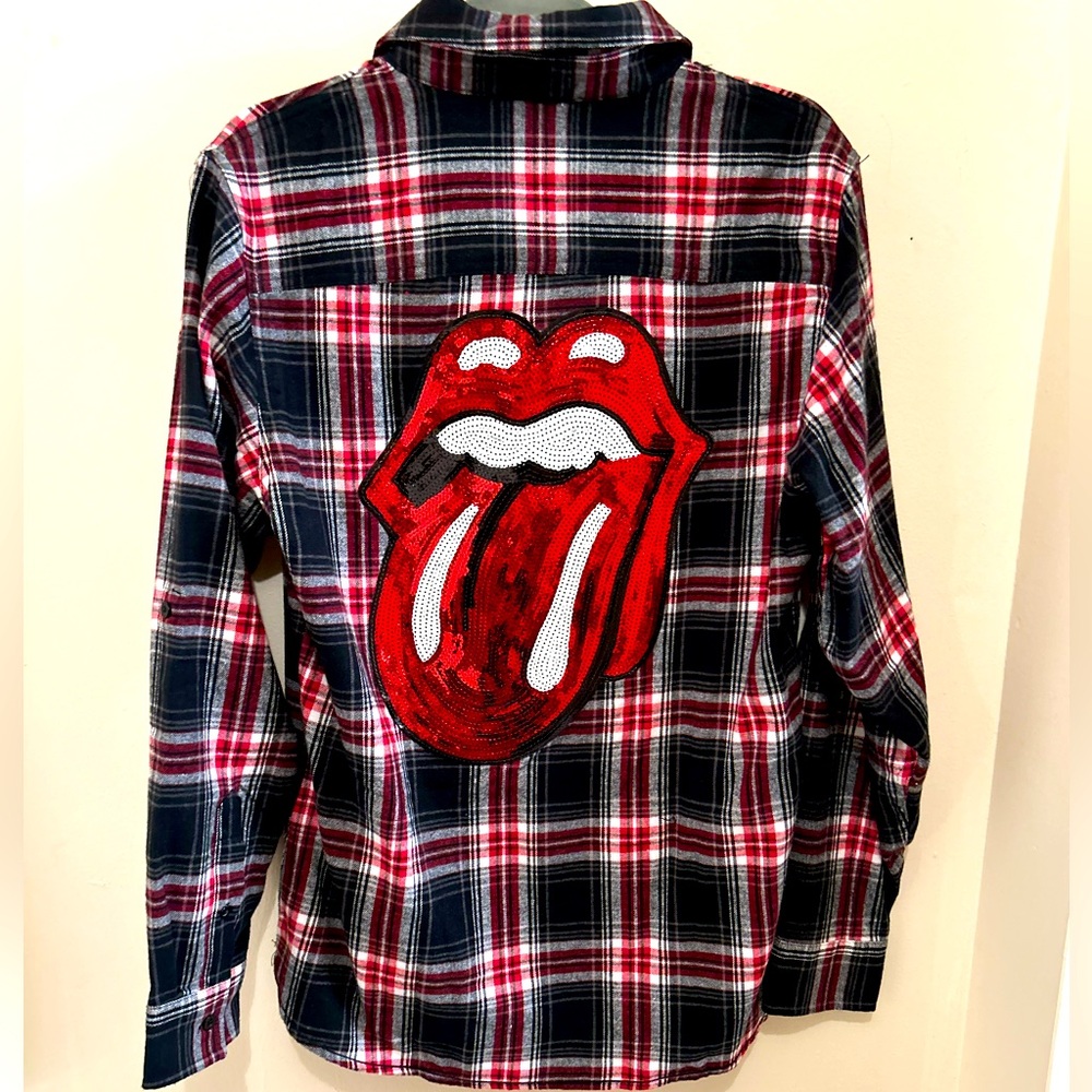 Rolling Stones Sequin
Red Lips Tongue Flannel Shirt Size Small/New Without Tags